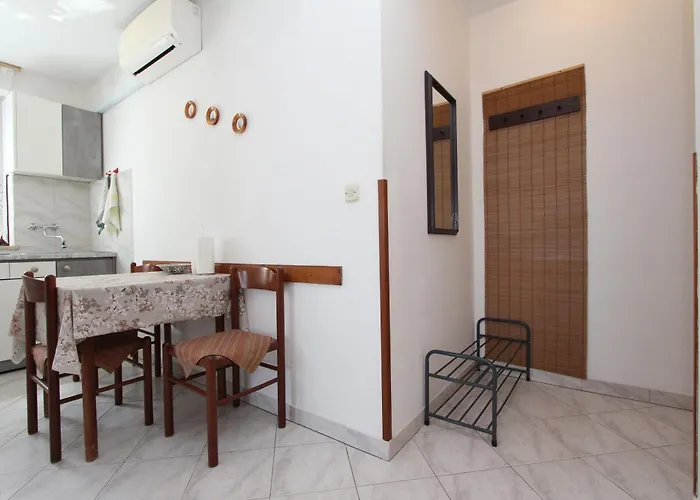 Apartments Miriana